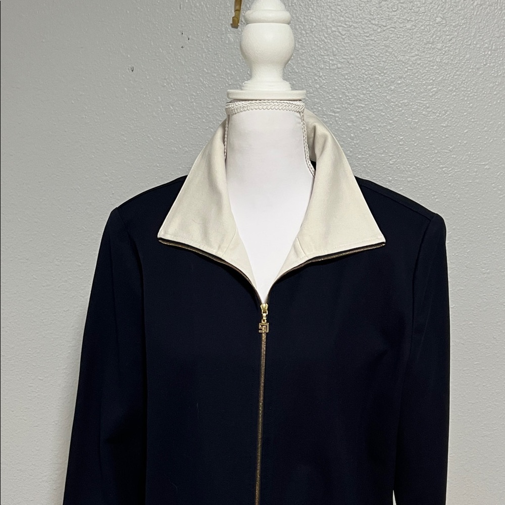 St. John Sport Navy Blazer with White Trim – Petite - Picture 3 of 14